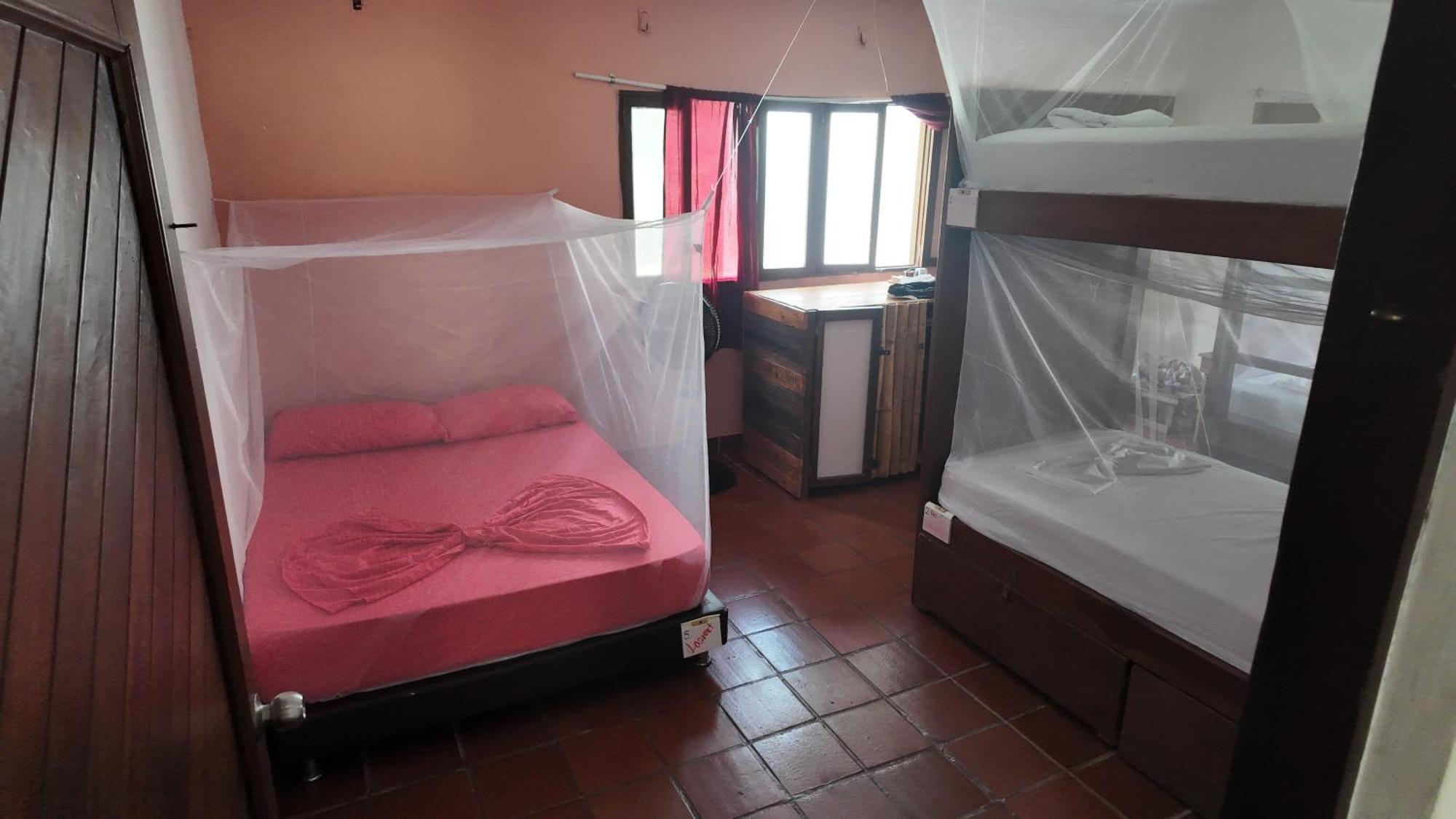 Jaba Jan Hostal بالومينو المظهر الخارجي الصورة